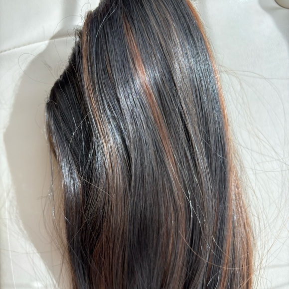 Clip on ponytail #4 w/ highlights - Picture 2 of 4